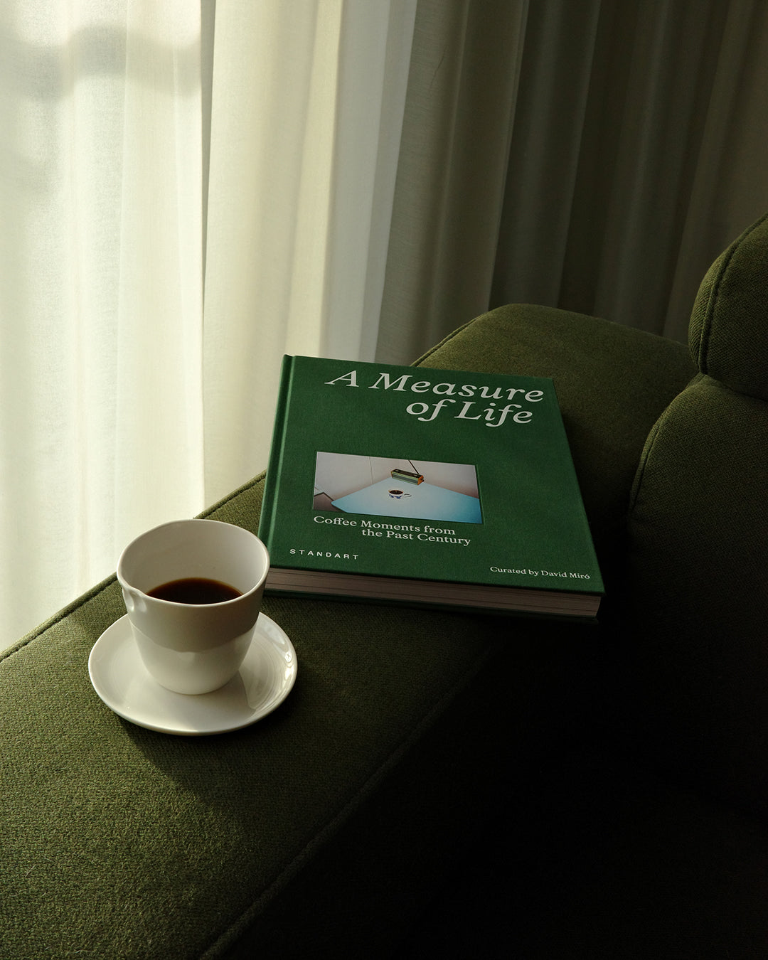 <写真集> A Measure of Life: Coffee Moments from the Past Century